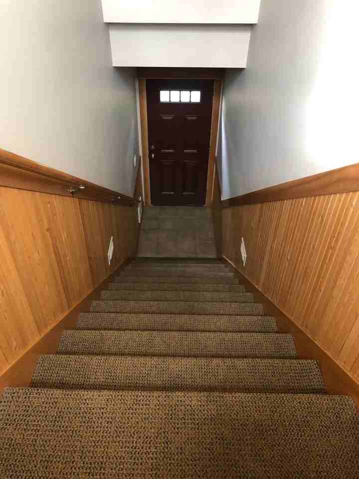 266 Ericksen Ave Ne - Photo 4 of 14