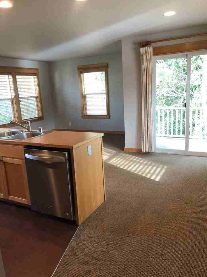 266 Ericksen Ave Ne - Photo 5 of 14