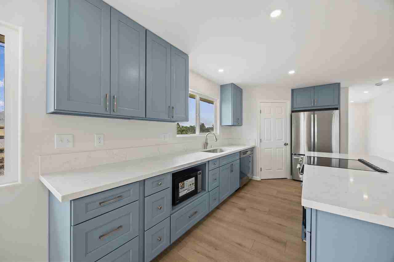 549 Pauku St - Photo 4 of 26