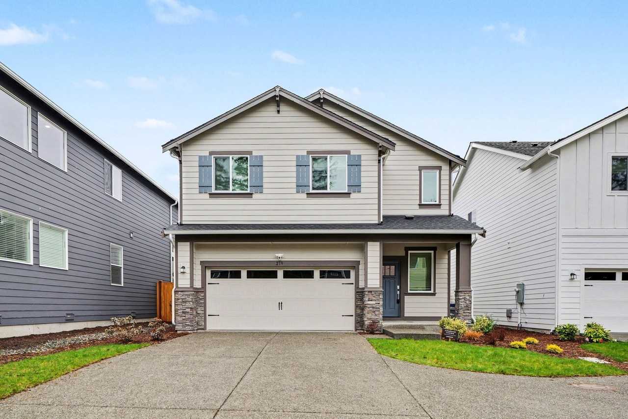 219 179th St Se - Photo 2 of 16