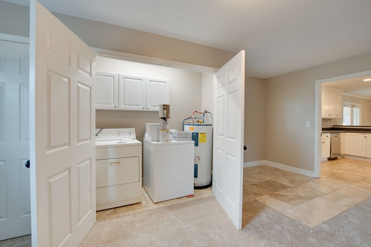 2107 2107 Endinburgh Drive - Photo 7 of 18