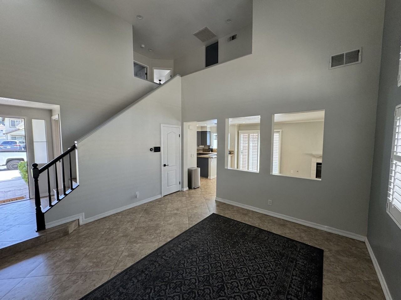 980 Acorn Ln - Photo 7 of 34