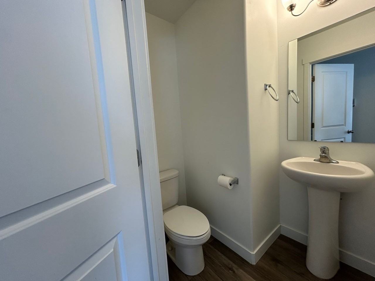 1712 E Fall St - Photo 4 of 13