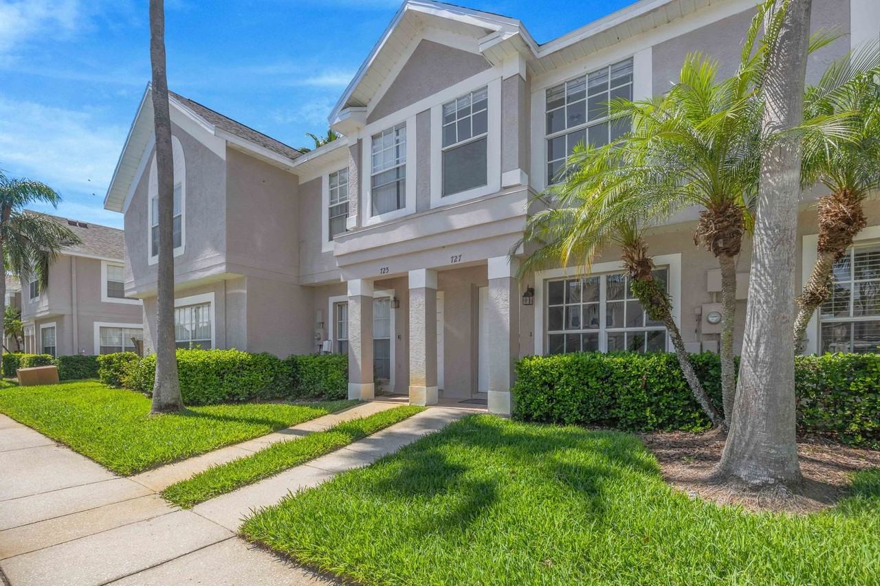 727 Kensington Lake Cir - Photo 3 of 50