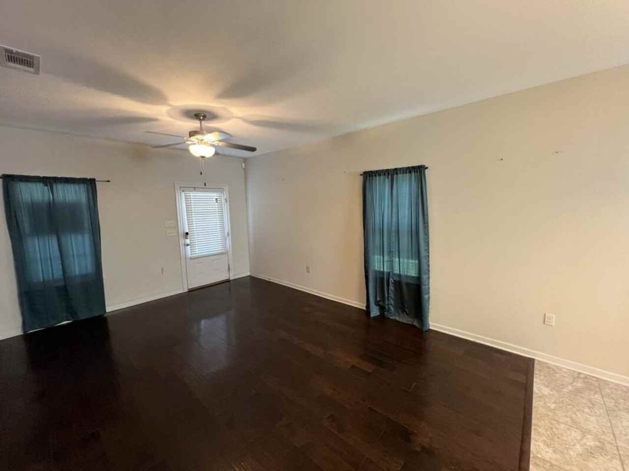 8614 Forestwood Ave - Photo 7 of 41