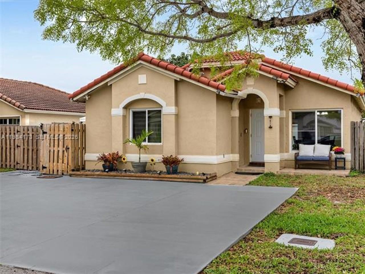 7879 Nw 193rd Ter - Photo 2 of 50