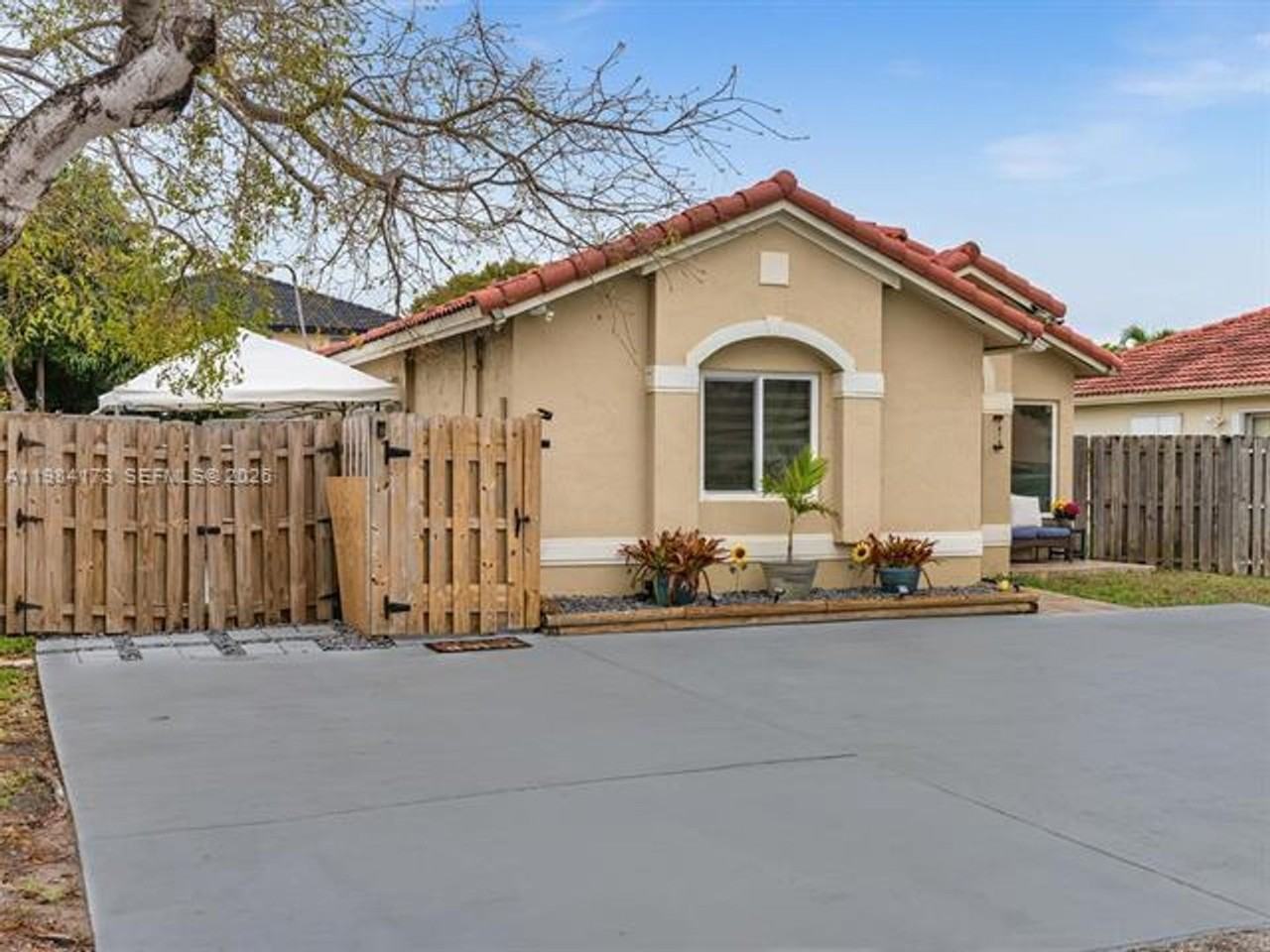 7879 Nw 193rd Ter - Photo 3 of 50