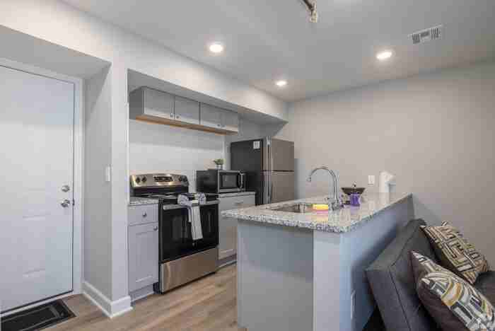 1802 S Pine St #2 - Photo 2 of 5