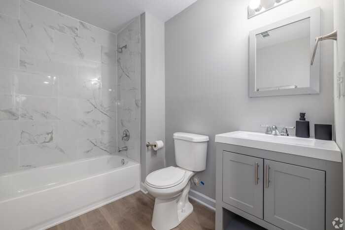 1802 S Pine St #2 - Photo 4 of 5