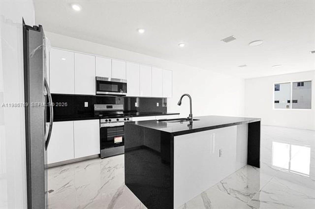 22431 22431 SW 125 Ave th 19A - Photo 3 of 46