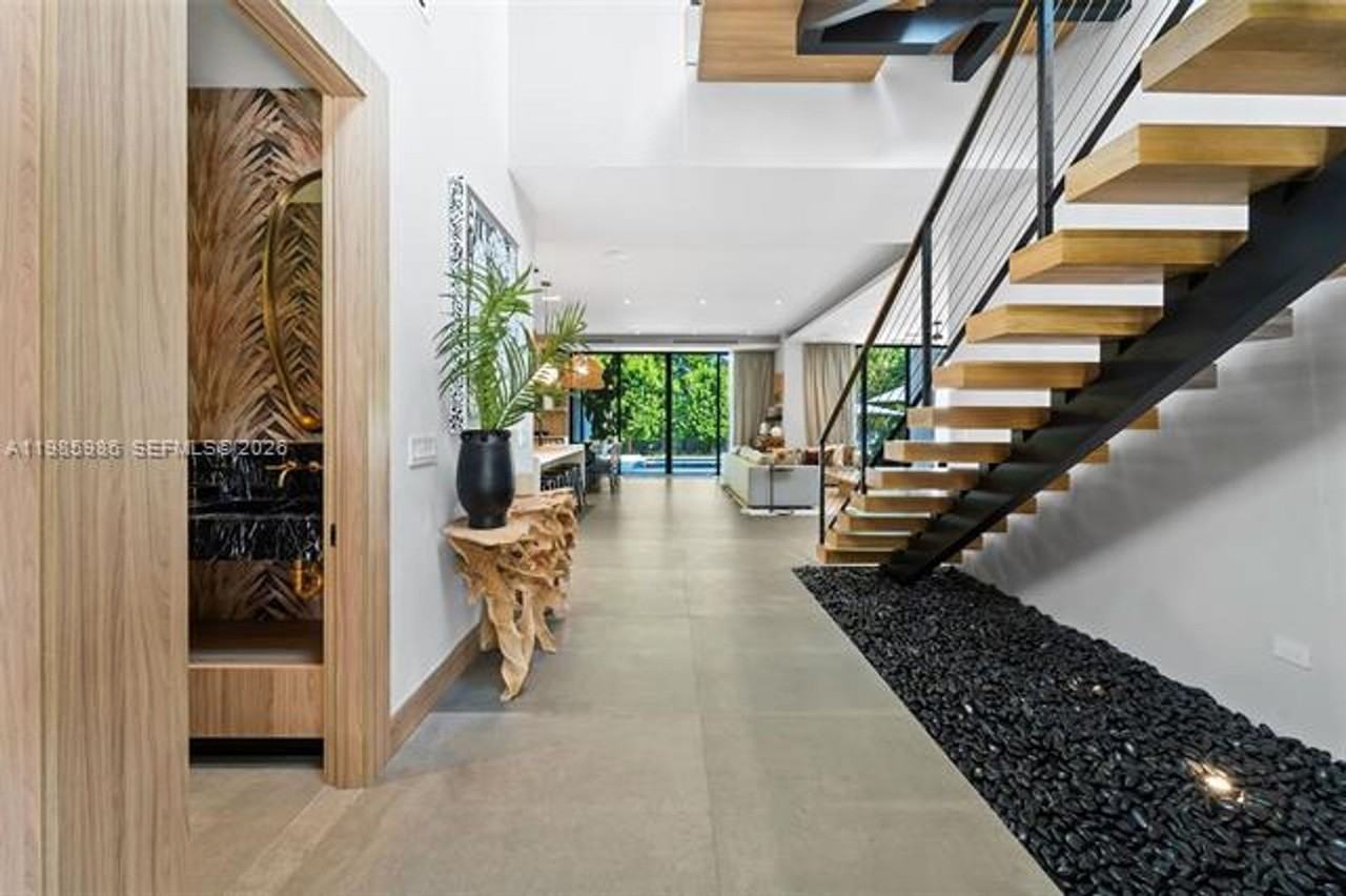 8625 Ne 10th Ave #0 - Photo 3 of 43