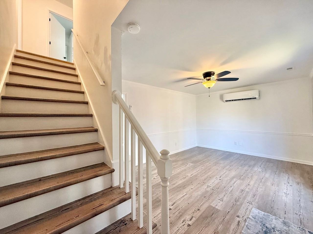 1013 Lightfoot Ct - Photo 3 of 27