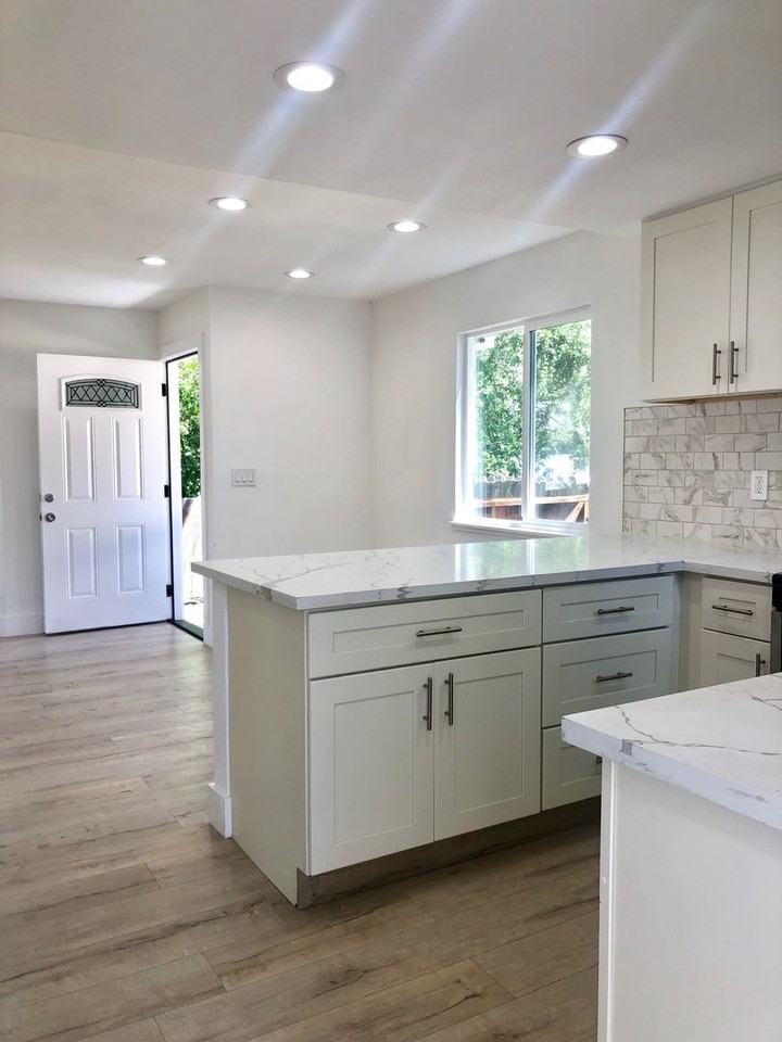 8697 Franklin St - Photo 7 of 13