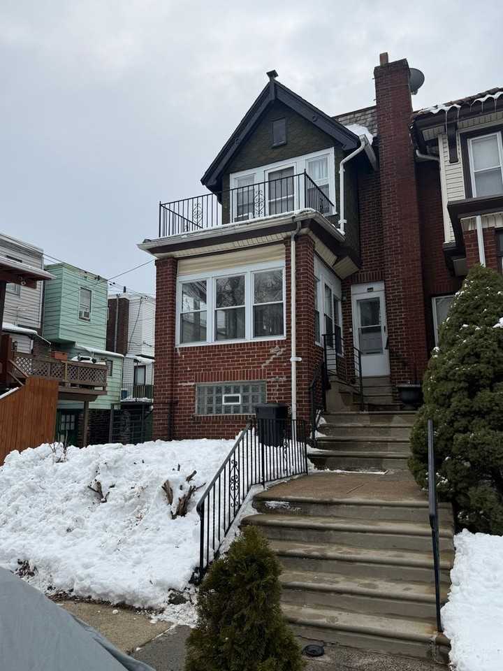 514 W Champlost St - Photo 2 of 14