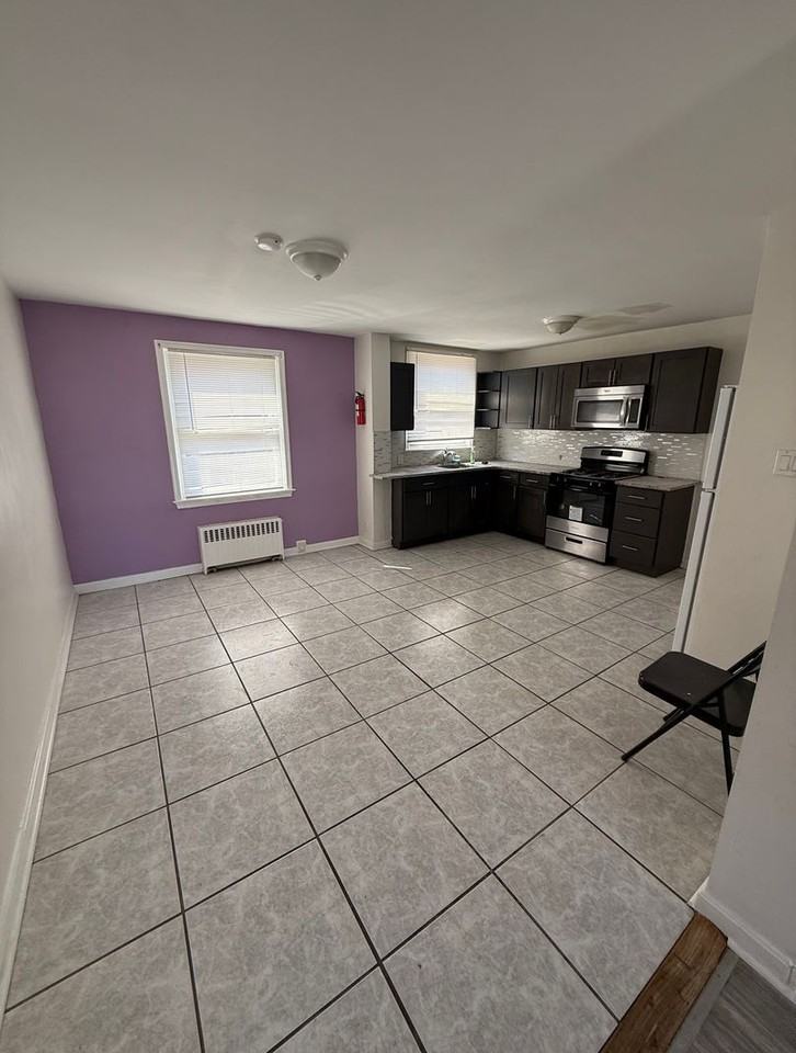 1208 Elbridge St - Photo 7 of 16