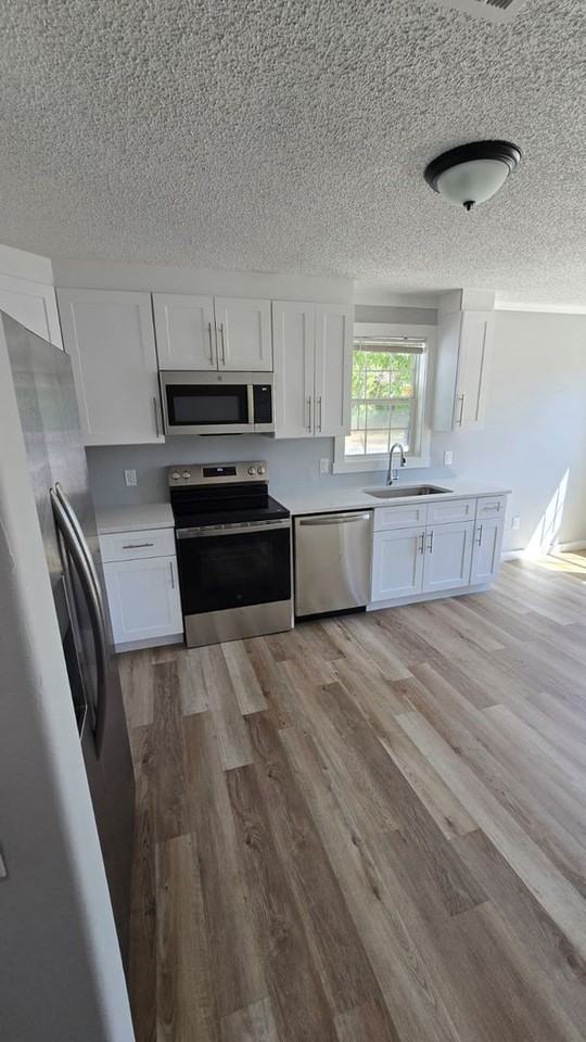 3828 18th Ave S - Photo 4 of 11