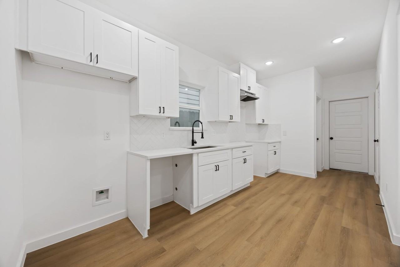 8108 De Priest St #A - Photo 6 of 15