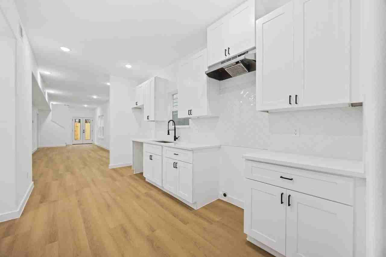 8108 De Priest St #B - Photo 5 of 14