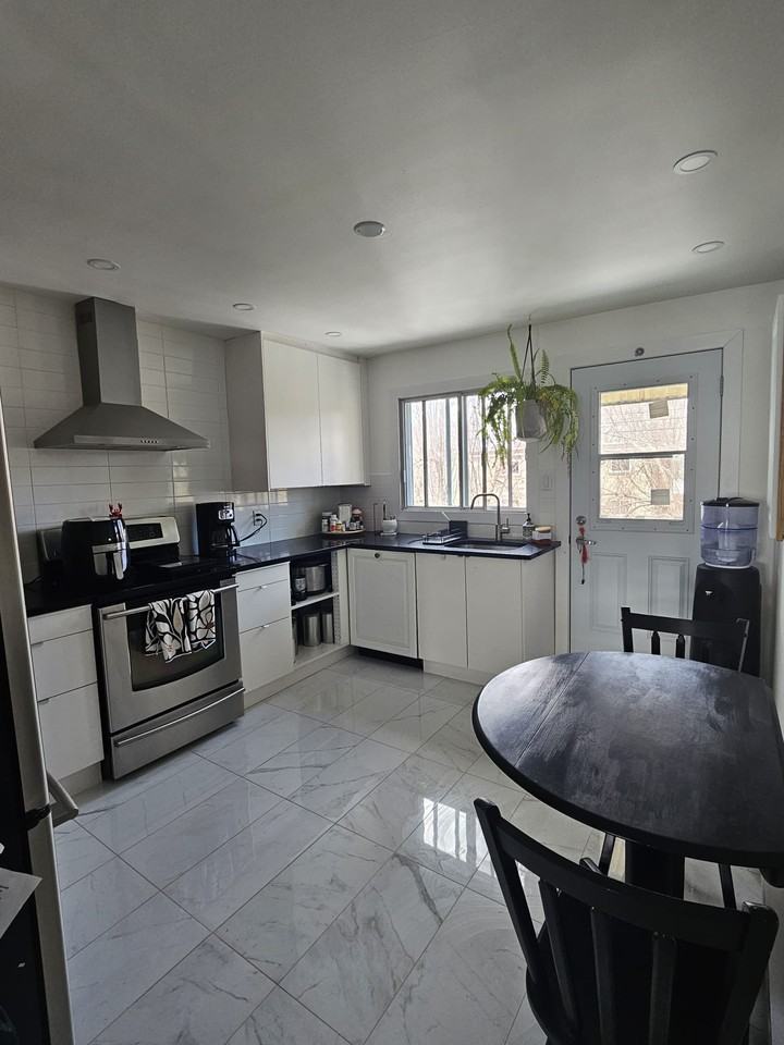 9089 Boulevard LaSalle - Photo 5 of 5