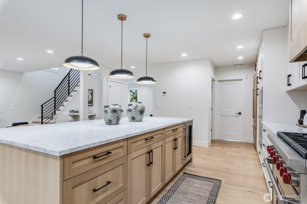 10661 Forbes Creek Dr #NA - Photo 7 of 20