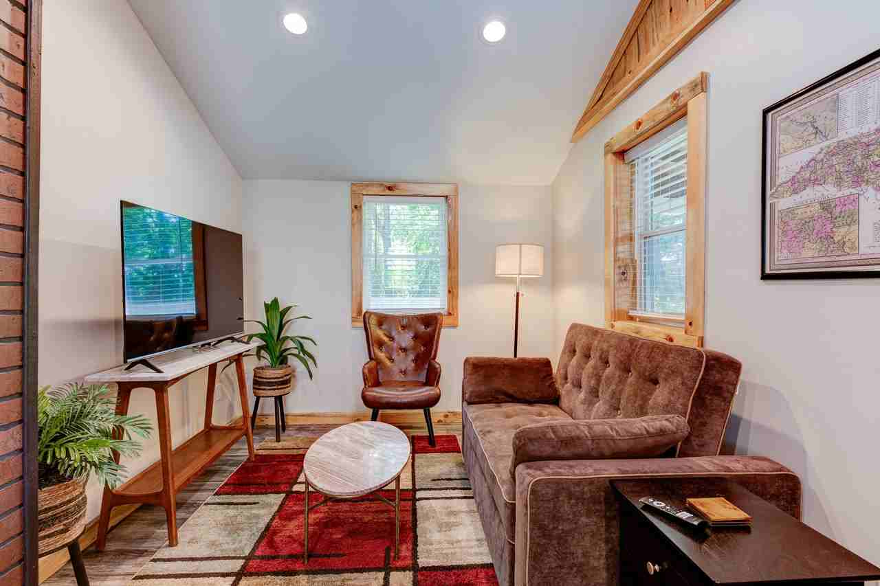 Mountain View Rd #NA - Photo 2 of 22