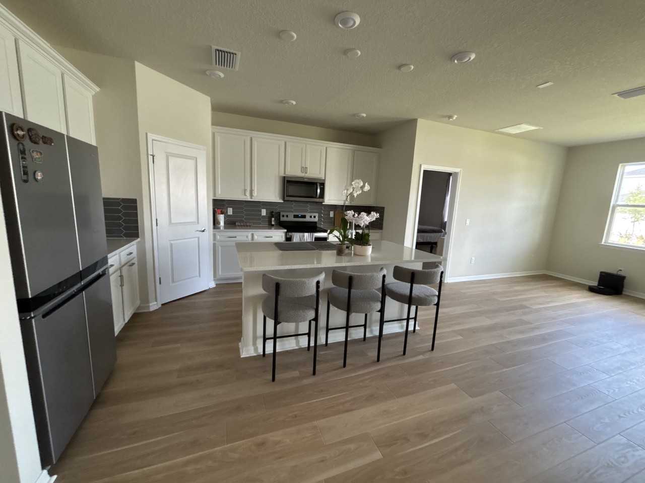 9941 Leafy Oak St #NA - Photo 3 of 4