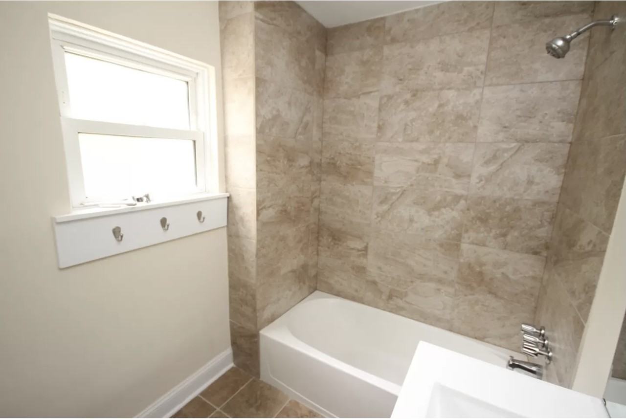 641 Oak Ave #NA - Photo 7 of 10