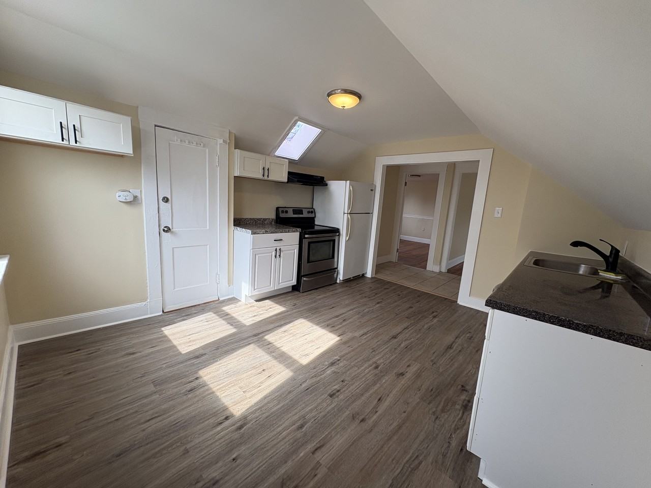 628 Whalley Ave #3 - Photo 3 of 10