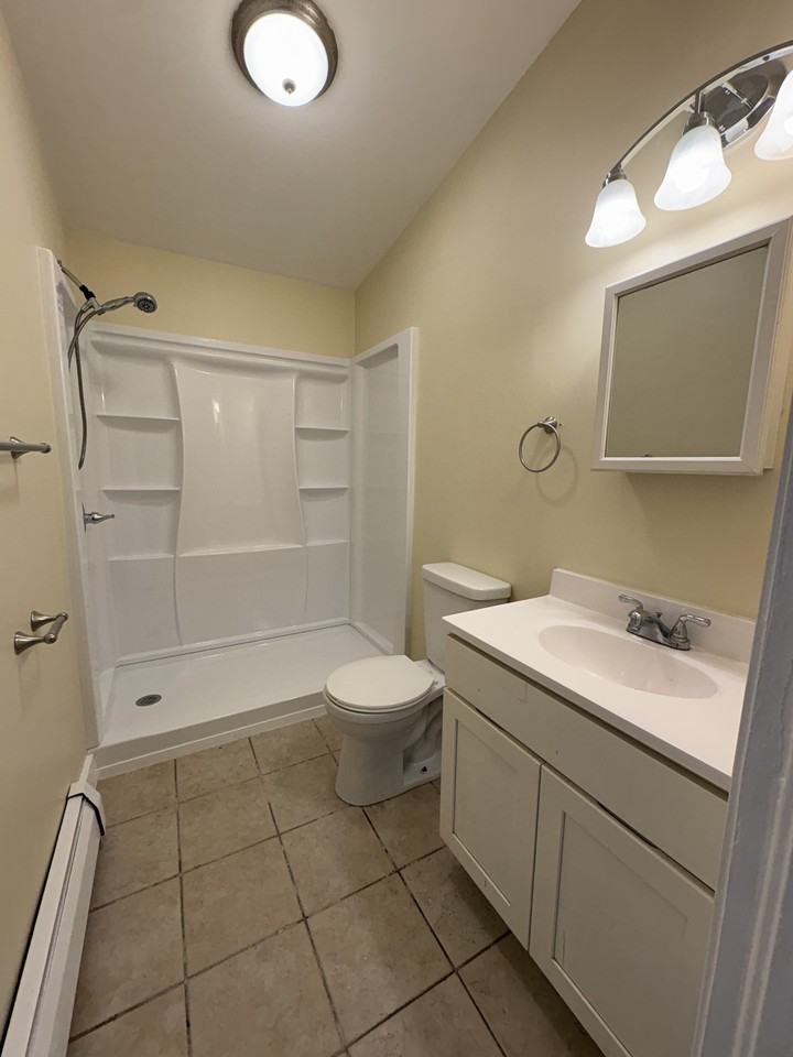 628 Whalley Ave #3 - Photo 4 of 10