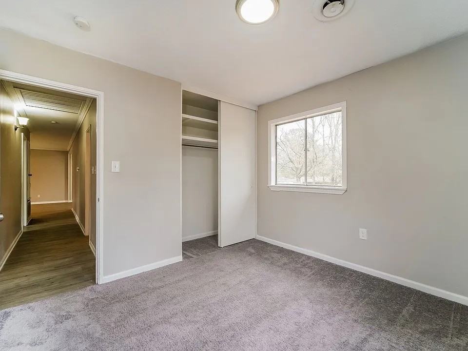 3049 Meadow Forest Dr #NA - Photo 4 of 6