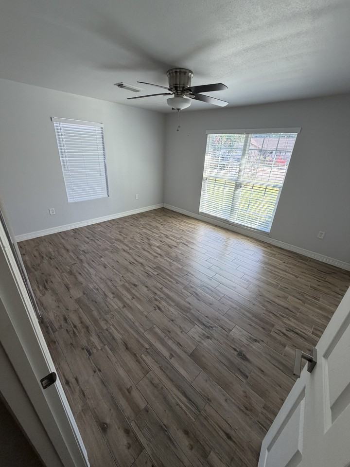 3207 Suiter Way #NA - Photo 3 of 6