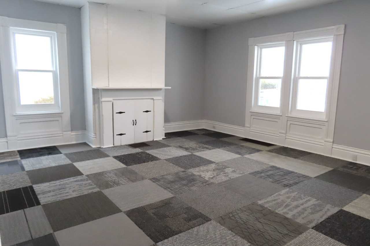 928 2nd Ave #A - Photo 4 of 14