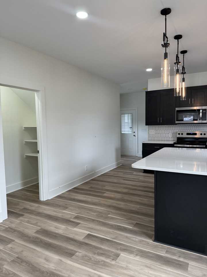 4018 Cumberland Ave #NA - Photo 6 of 17