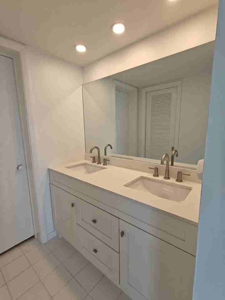 410 Wilma Cir #306 - Photo 7 of 18