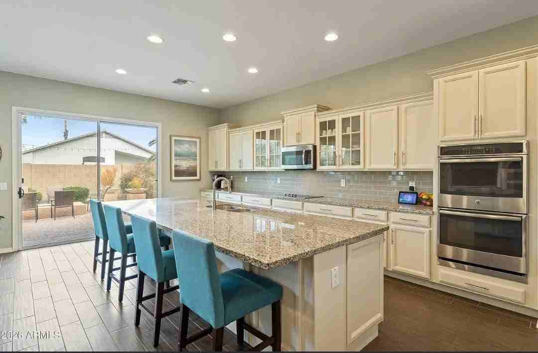 2120 E Geronimo St #NA - Photo 2 of 32