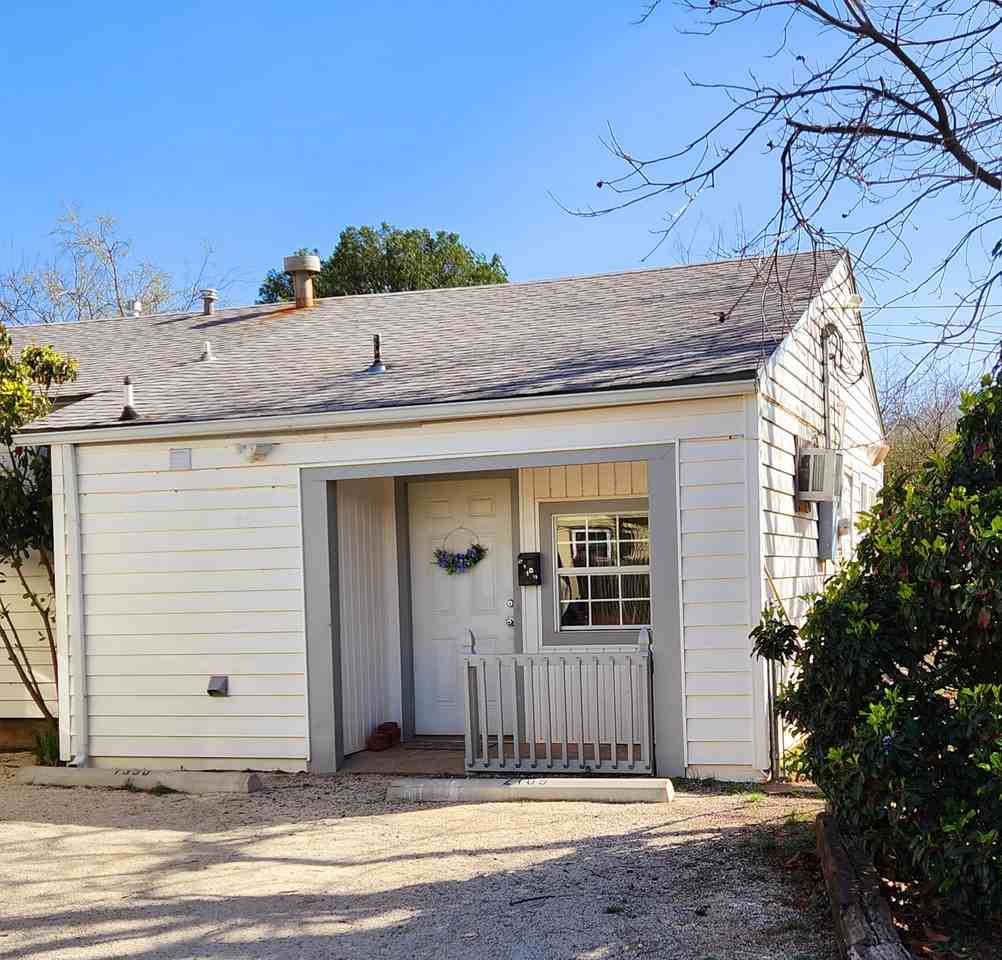 2109 N 14th St #NA - Photo 2 of 10