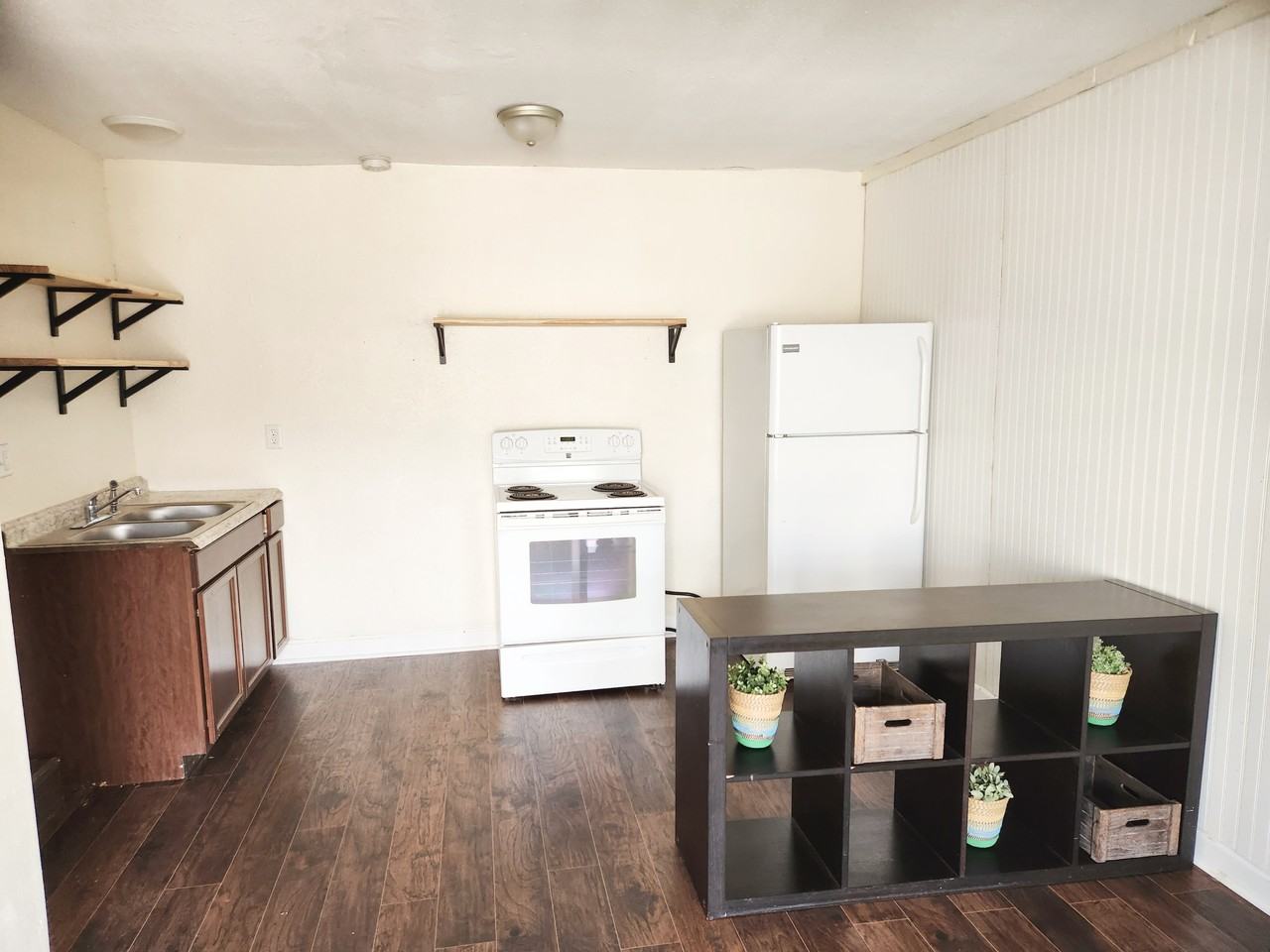 2109 N 14th St #NA - Photo 3 of 10