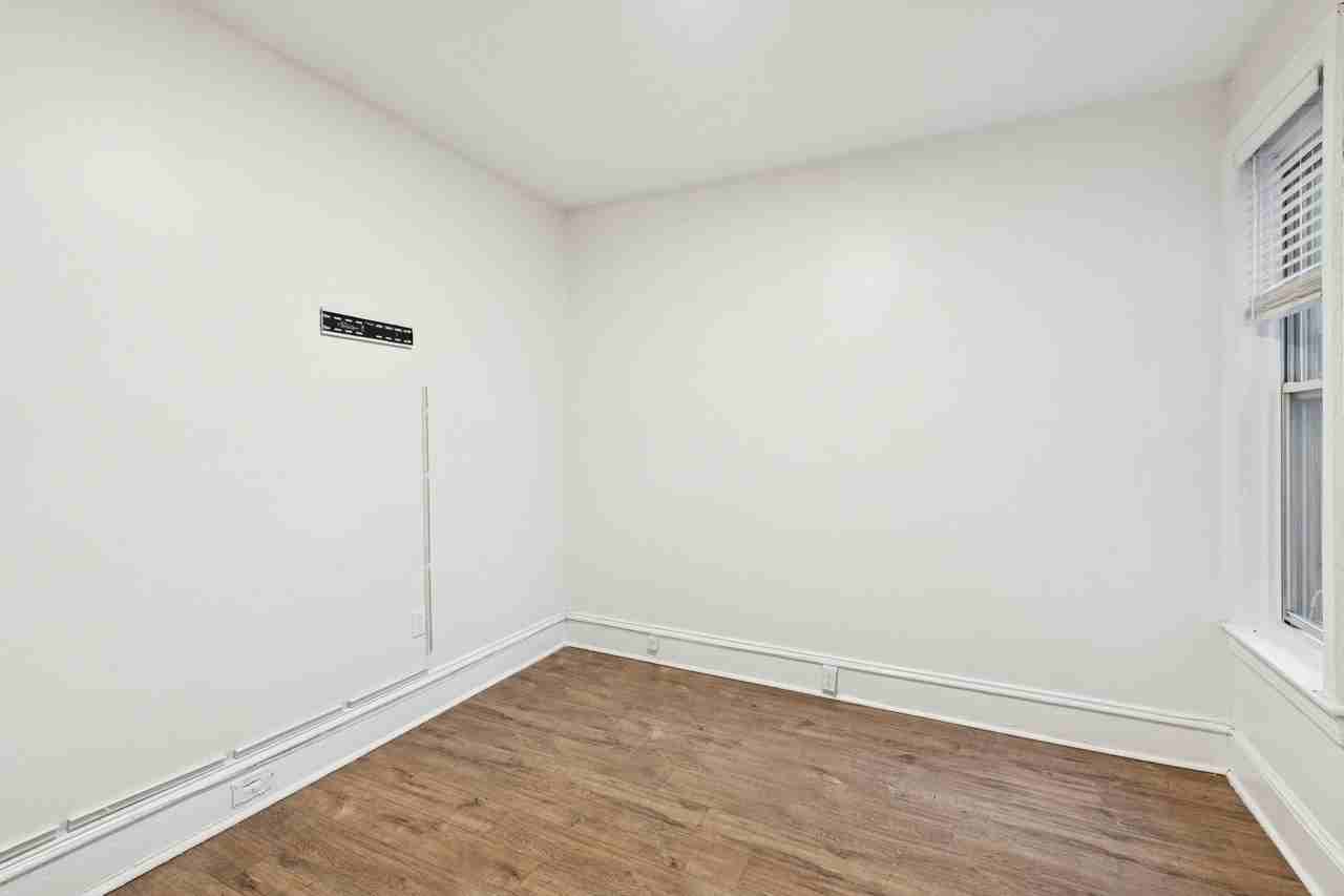 6020 Catharine St #B - Photo 2 of 15