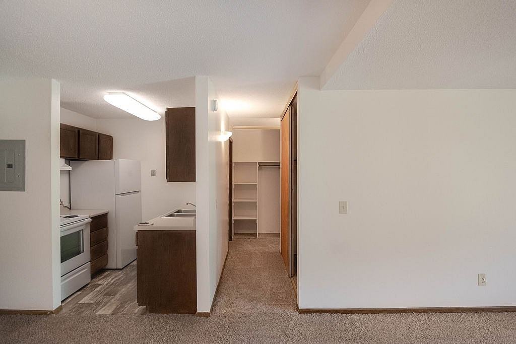 The Oaks Apartments - Photo 2 of 21