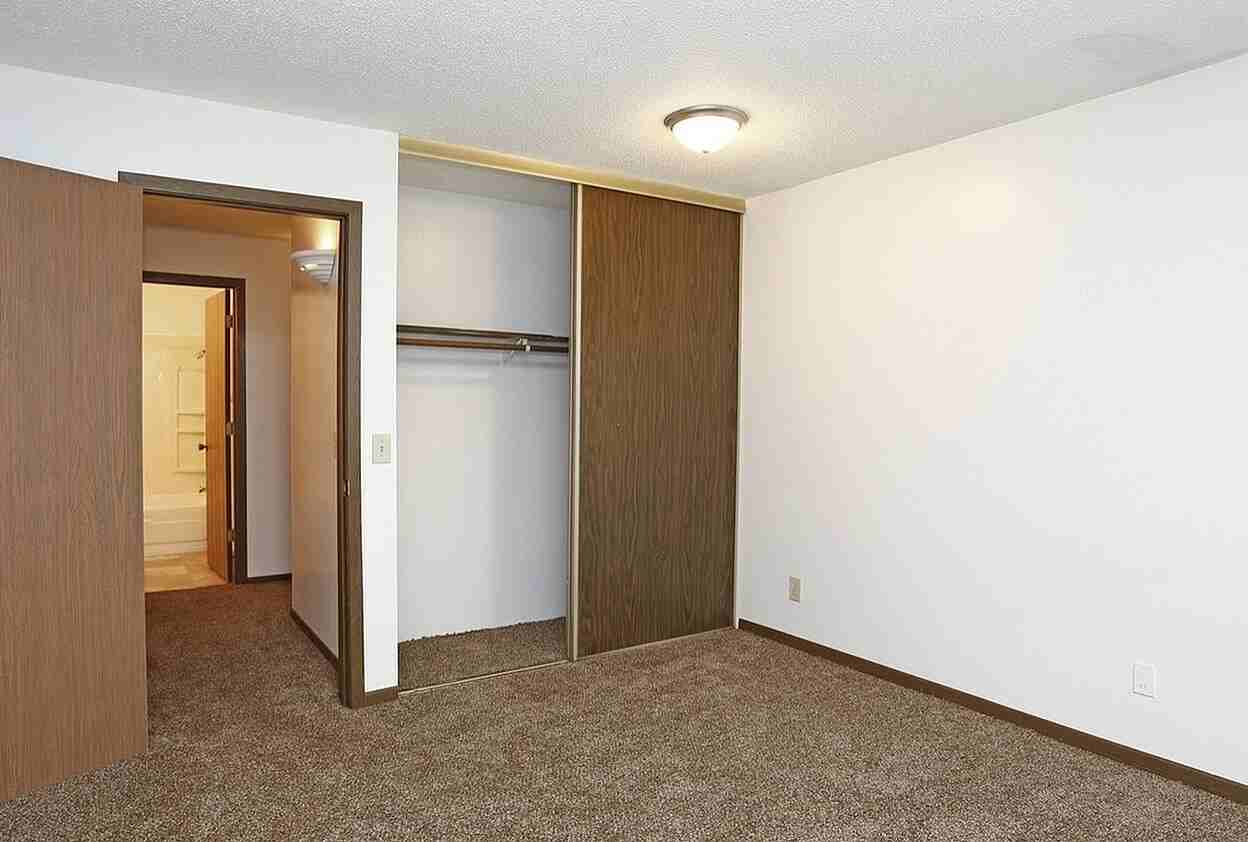 The Oaks Apartments - Photo 7 of 21