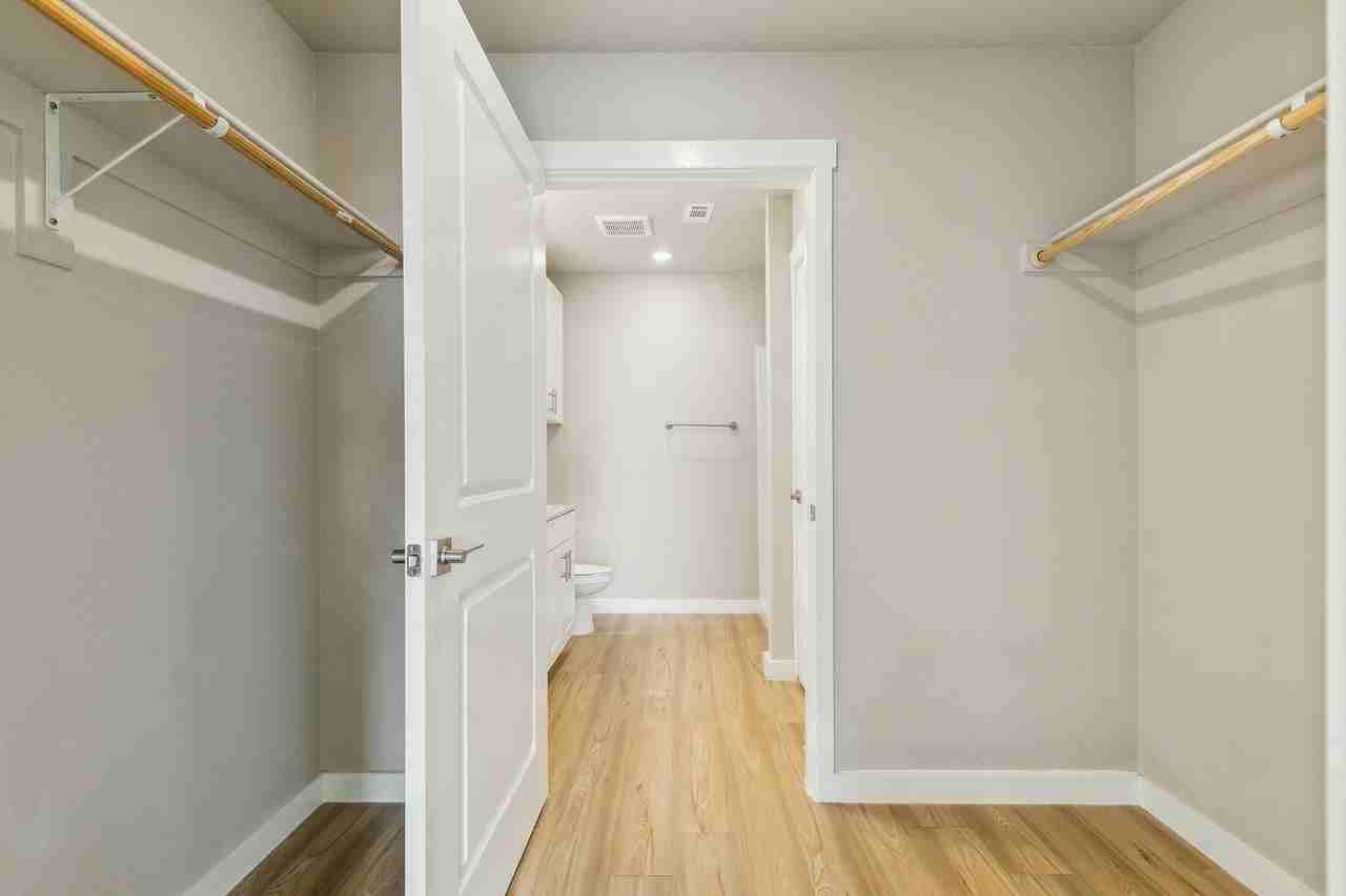 Camden Crossing - Photo 6 of 16