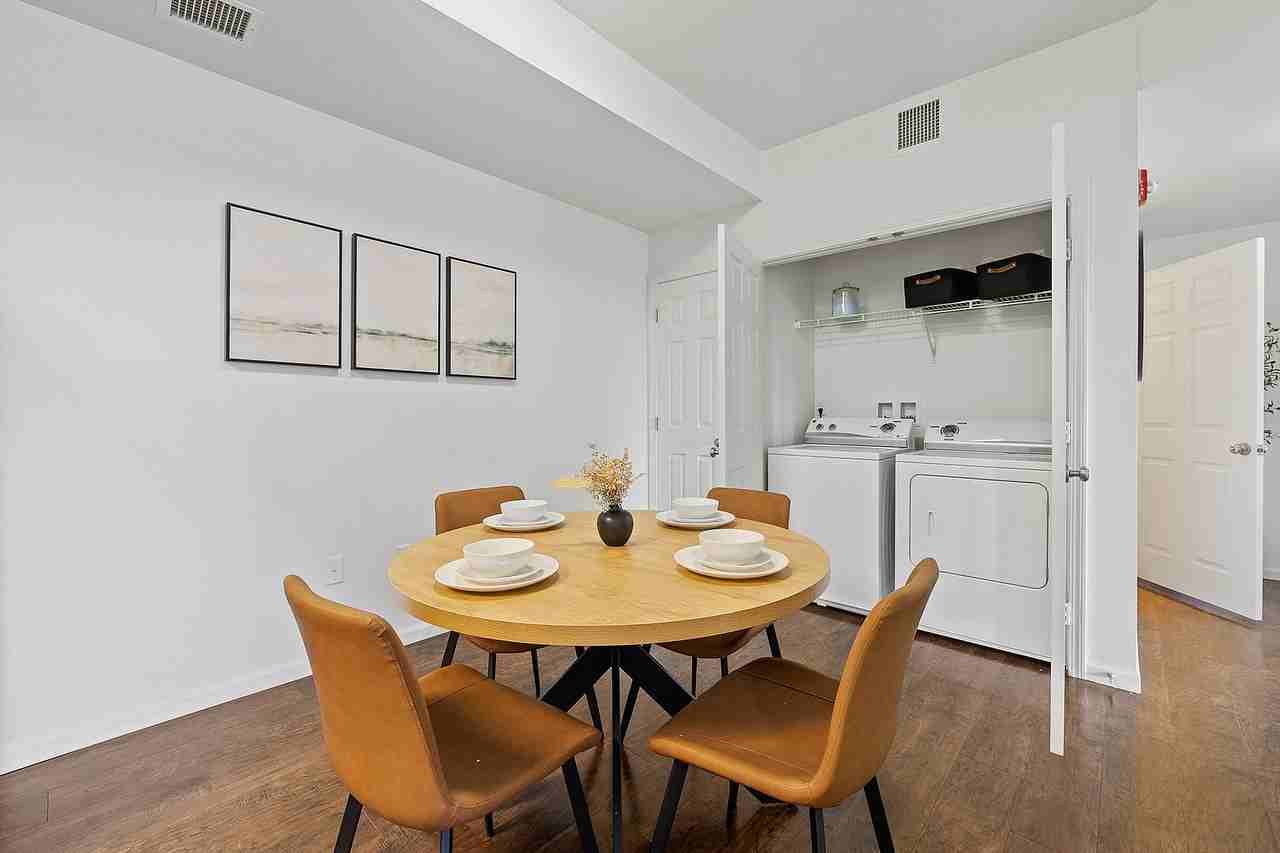 Gateway Apartments - Photo 3 of 30