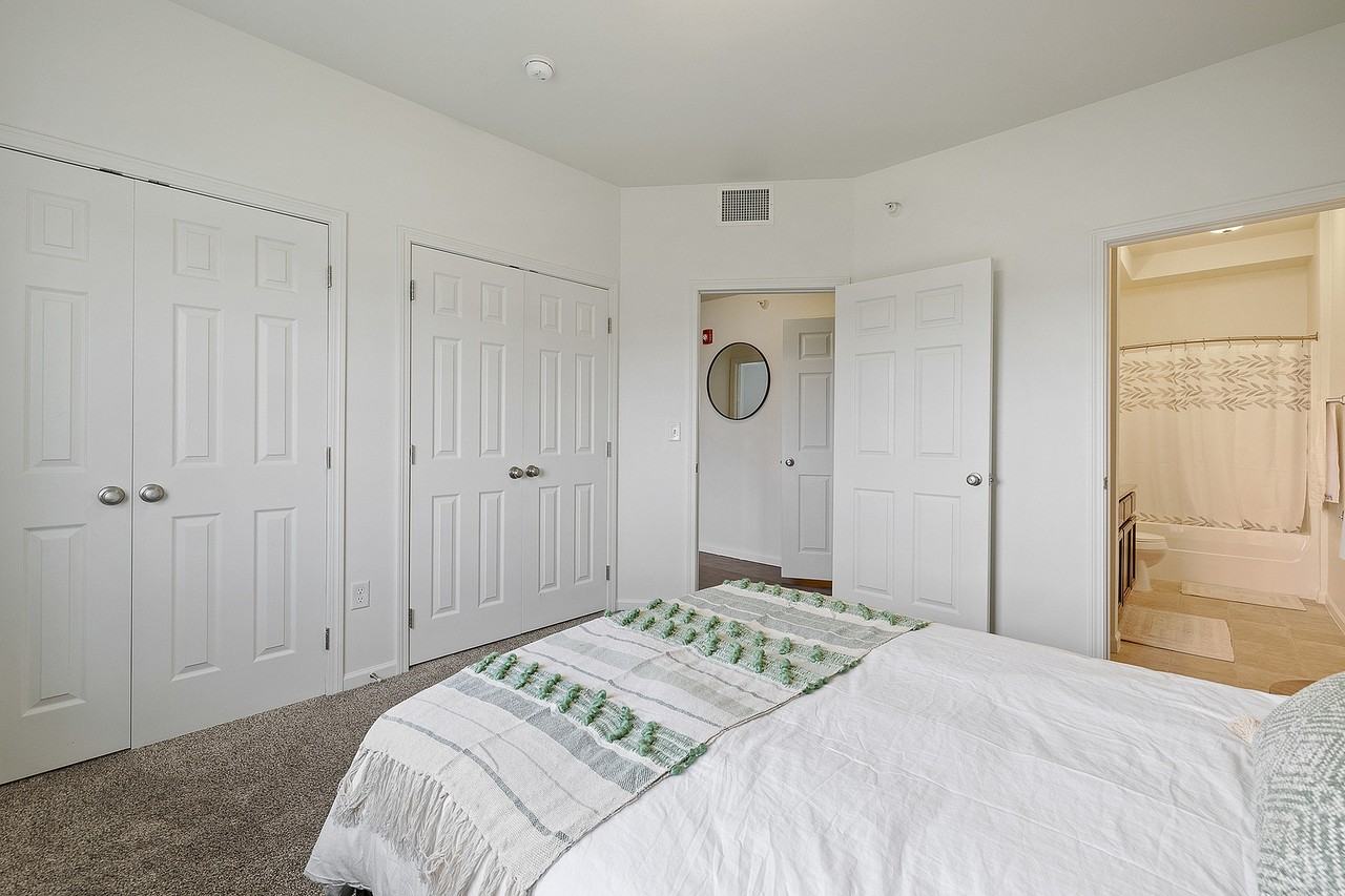 Gateway Apartments - Photo 7 of 35