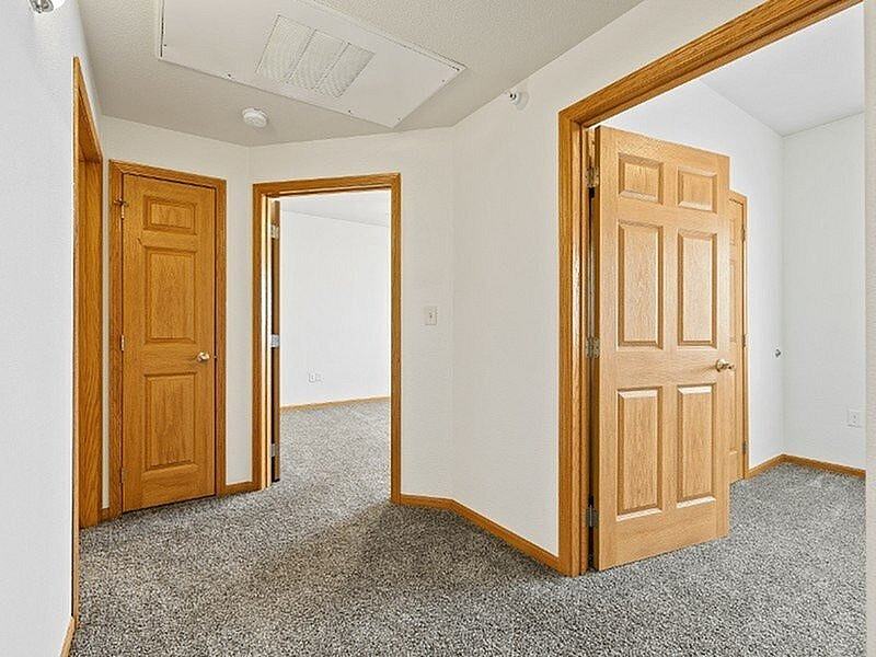 Mountain View Village - Photo 4 of 20
