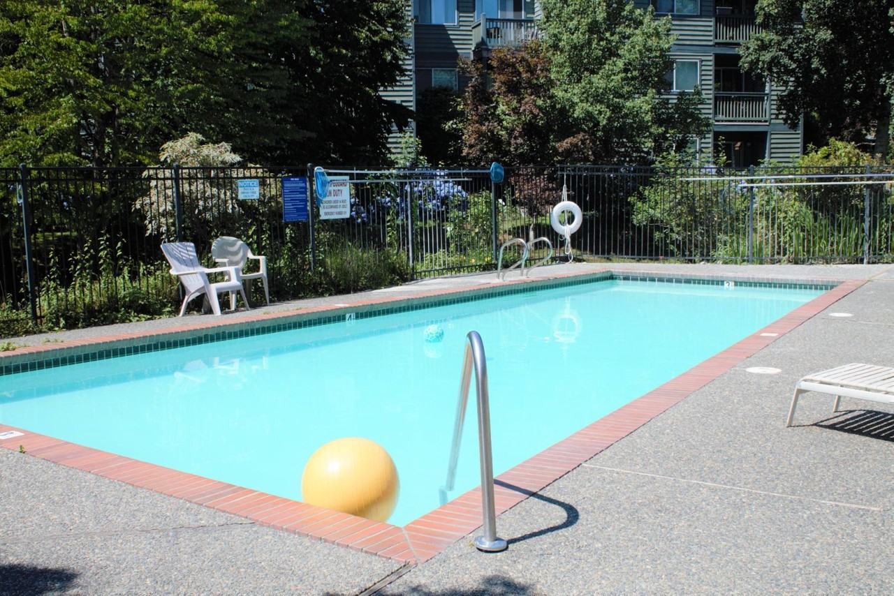 Poplar Lane Apartments - Photo 4 of 50