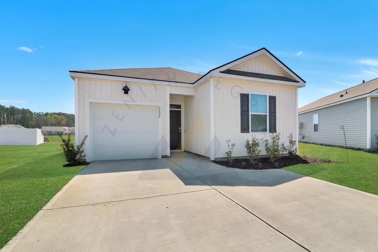 2222 Sanctum St - Photo 2 of 11