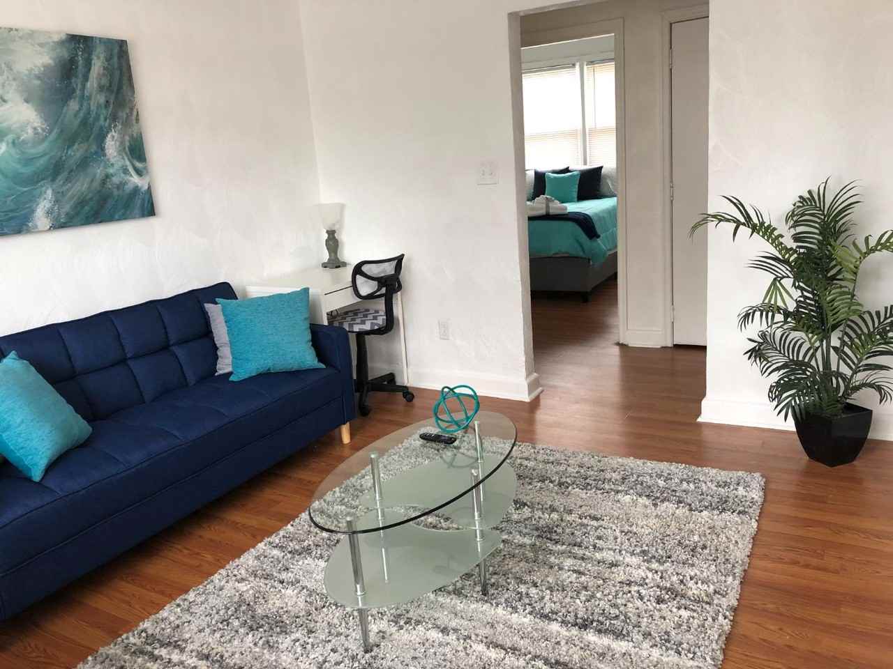 811 East 30th Street - Photo 2 of 8