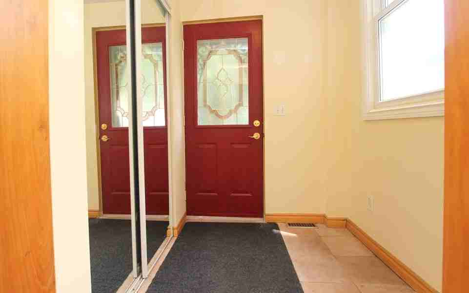 556 Melbourne Ave - Photo 2 of 13