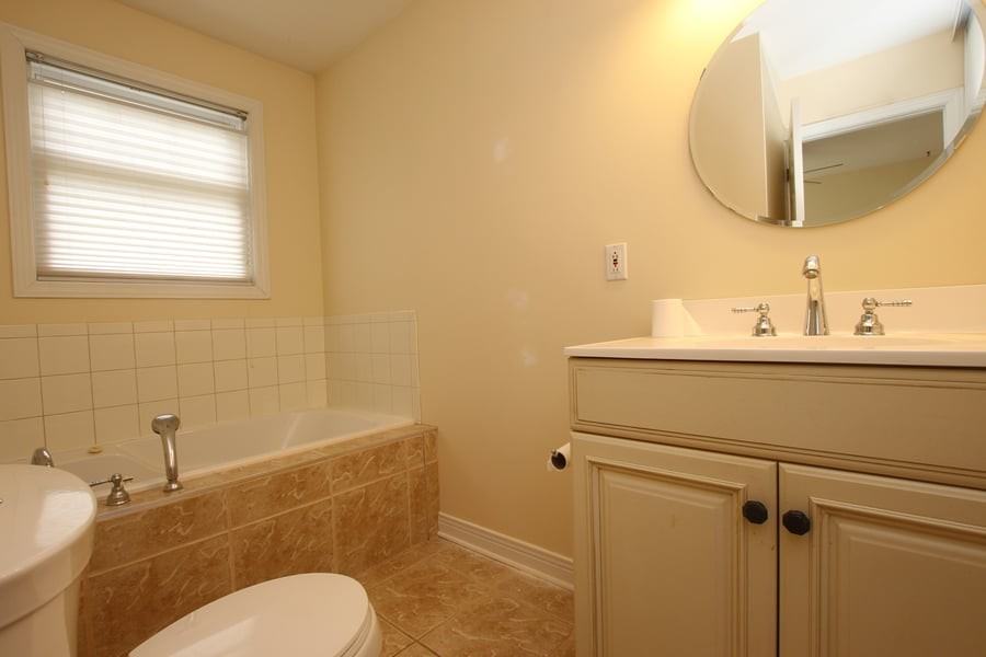 556 Melbourne Ave - Photo 7 of 13