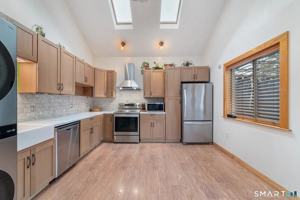 featured image of 25 High Street #1